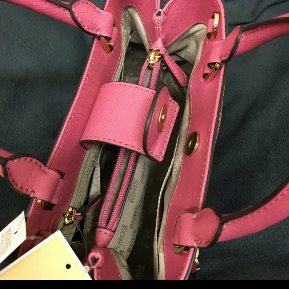 NWOT MICHAEL KORS HAILEE MEDIUM SATCHEL CROSSBODY - Picture 9 of 11
